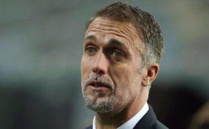 La decisión de Batistuta para terminar con el calvario de su tobillo