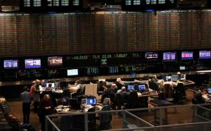 La Bolsa argentina pierde más de 10%  por las energéticas