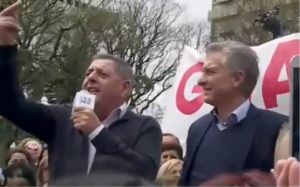 Marcha a favor del Presidente Macri y la «pifiada» de De Angeli