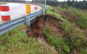 Derrumbe del talud que une el empalme de la RN 14 con la RN 130