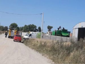 Quedó atrapado en una cosechadora, le amputaron las piernas