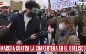 Un diputado dijo que 63 camas críticas las ocupan personas que fueron a marchas contra el Gobierno