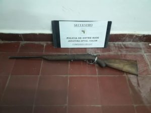 Detenido por atentado, resistencia a la autoridad y tenencia ilegal de arma de fuego