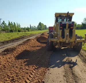 Se realizan obras de mejoras y mantenimiento en el ejido municipal de Villa Elisa