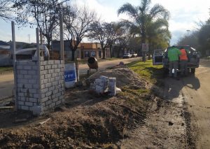 Avanzan los trabajos previos para dotar de iluminación Led a los canteros centrales de Bvard. Schroeder