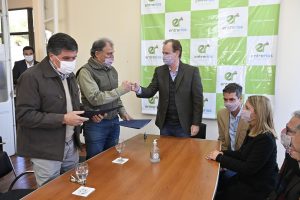 Bordet dispuso beneficios en la tarifa eléctrica para arandaneros y arroceros