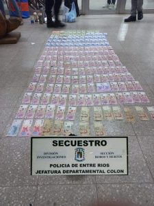 Una mujer detenida por robo en Colón