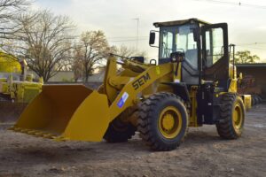 Llegó la máquina adquirida por el Municipio para el trabajo de Obras Públicas