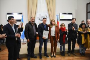 EL INTENDENTE SANDOVAL RECIBIÓ LOS APORTES PARA LA ADQUISICIÓN DE UN SISTEMA DE VIDEOVIGILANCIA