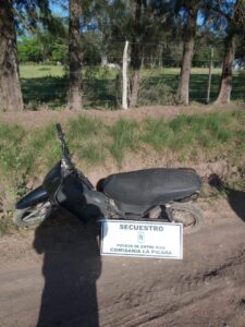 En la mañana de hoy, se recuperó una moto sustraída ayer, en un domicilio de San José