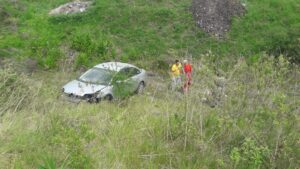 Una joven resultó lesionada en un vuelco sobre ruta 135