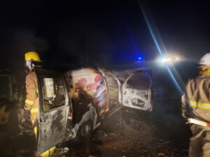 Principio de incendios de vehículos en Villa Elisa