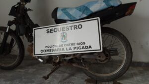 Allanamiento y secuestro de un Motovehículo en barrio El Brillante