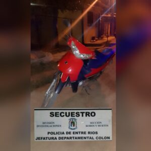 Colón: Pareja detenida por robar una motocicleta