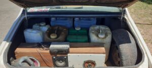 Tres sujetos que transportaban combustible sustraído fueron sorprendidos en un procedimiento