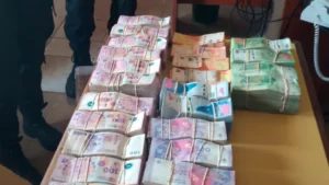 Incautaron más de siete millones de pesos y cheques en el Puesto Caminero Mabragaña de Villa Elisa, departamento Colón