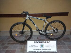 Personal policial recuperó una bicicleta que había sido sustraída