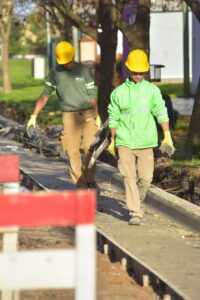 Avanzan las obras de cordón cuneta en la ciudad de Villa Elisa