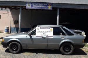 Villa Elisa: Personal de la planta de verificación policial, detectó un auto con anomalía