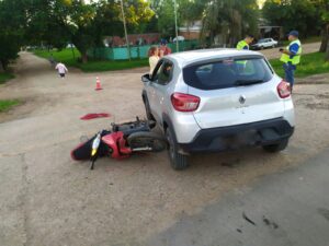 Accidente de Tránsito en San José: Colisión entre Vehículo y Motocicleta