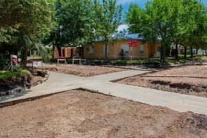 Progresan a buen ritmo las obras de cordón cuneta en la ciudad de Villa Elisa