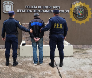 Detenido en flagrancia por sustraer elemento en una distribuidora.