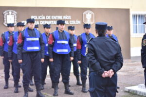 Recepción de aspirantes a Agentes Femeninas en Colón y oficiales para tareas preventivas.