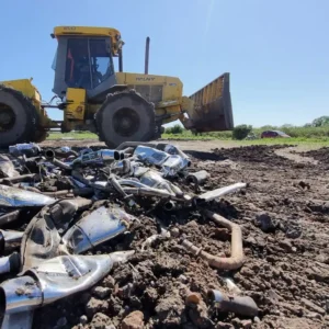 Se realizó otra destrucción de escapes modificados en Villa Elisa