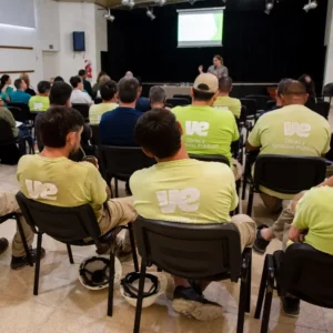 Villa Elisa: Capacitación sobre violencia y adicciones en el ámbito laboral
