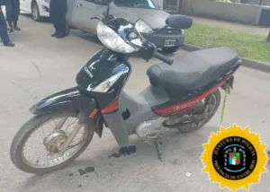 Ciudad de Colón: motociclista resulta  con lesiones graves en un accidente