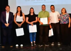 San José: Egresaron los estudiantes de la Escuela Municipal de Artes y Oficios