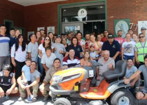 Adquisición de un nuevo tractor para corte de pasto en Pronunciamiento