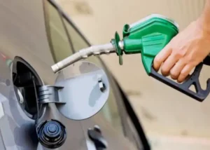 YPF vuelve a aumentar los precios de los combustibles a partir de enero