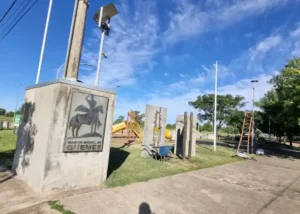 Mejora en la iluminación de Plaza Güemes de Villa Elisa