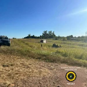 Automóvil despistó y volcó  en la  Autovía G. Artigas