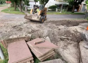 Villa Elisa: Comenzó la puesta en valor del Paseo del Estudiante