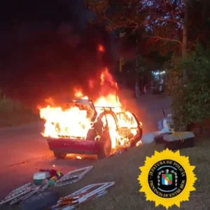 Incendio de Automóvil en el ingreso al Balneario Municipal San José