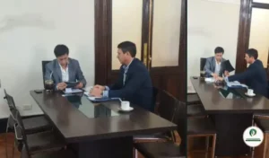 El intendente de Pronunciamiento Ricardo Sandoval mantuvo una reunión de trabajo con el secretario general de la Gobernación