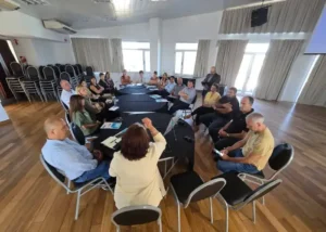 Invitados por la Dirección Departamental de Escuelas Comuna la Clarita participó de una reunión con el objetivo de crear una red  territorial de comunidades educativas
