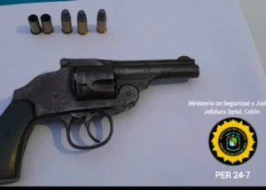Colón: Colisión con lesionado Leve, culminó con Secuestro de Arma de Fuego y licencia de conducir vencida