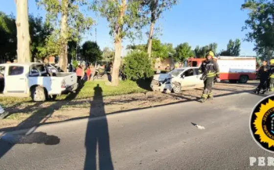 ACCIDENTE DE TRÁNSITO EN BARRIO PERUCHO DEJÓ UNA CONDUCTORA HERIDA DE GRAVEDAD