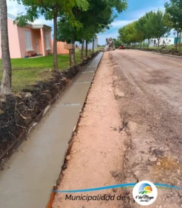 1° DE  MAYO: CONSTRUCCIÓN DE CORDÓN CUNETA