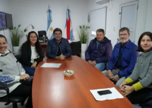 San José firmó un convenio pionero para acompañar a adolescentes que son madres y padres