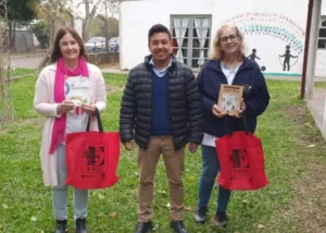 Entrega de Libros a las Escuelas de Arroyo Barú