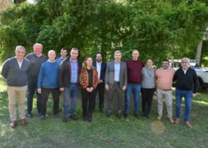 Frigerio se reunió con intendentes vecinalistas: gestión y coyuntura en la agenda de trabajo conjunto