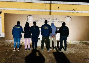 Allanamiento por narcomenudeo en Colón: secuestro de drogas, dinero y teléfonos