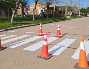 Campaña de pintado en sendas peatonales de Pronunciamiento