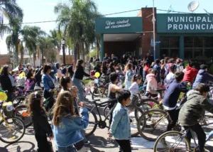 Bicicleteada de la primavera y día del estudiante en Pronunciamiento