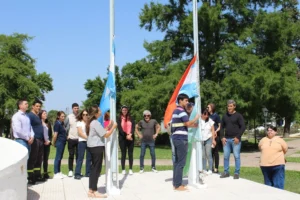 Nuevos Mástiles e Izamiento de Banderas en Espacios Públicos de Pronunciamiento