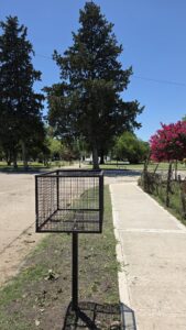 Pronunciamiento: Se instalan nuevos cestos de basura en distintos puntos de la localidad
